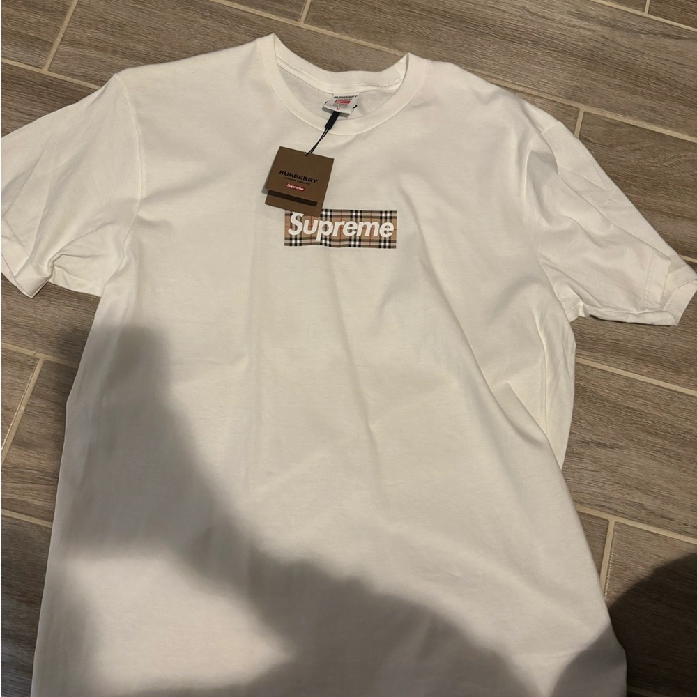 Supreme x Burberry Box Logo T-Shirt  100% authentic